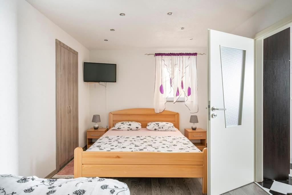 شيبينيك Studio Apartment Grgic المظهر الخارجي الصورة