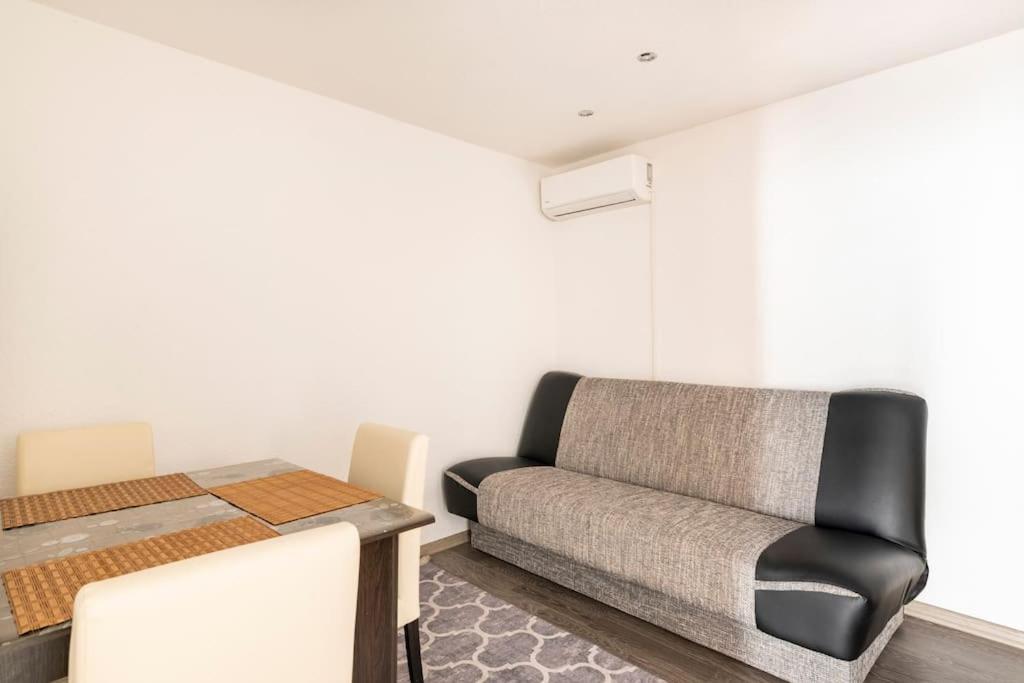 شيبينيك Studio Apartment Grgic المظهر الخارجي الصورة